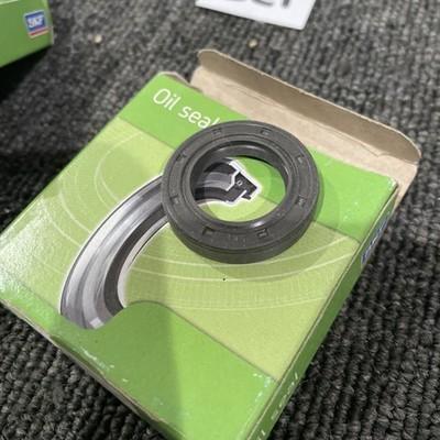 (4) SKF 564065 Oil SEAL
