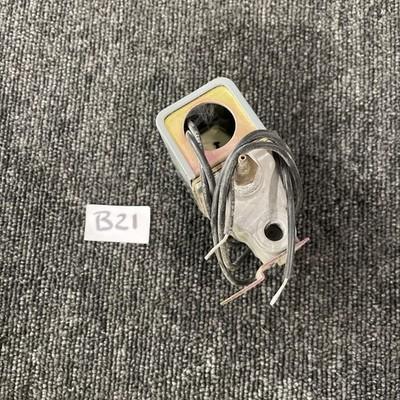 Johnson Controls Air Valve VIIHAA-109 110/120V 50/60Hz 6W 30PSI Used