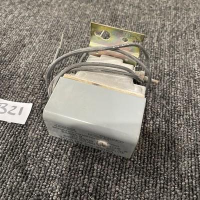 Johnson Controls Air Valve VIIHAA-109 110/120V 50/60Hz 6W 30PSI Used