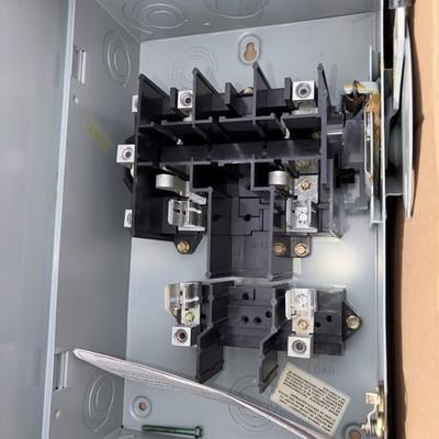 Eaton DG222NGB 60A, 2Pole, 240V, Fusible Safety Switch, Nema 1