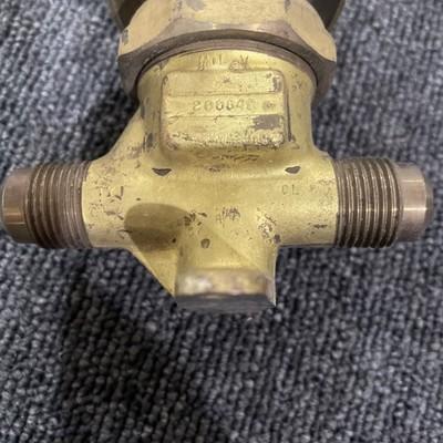 A14835 Mueller Linemaster Diaphragm Valve 3/8″ Flare
