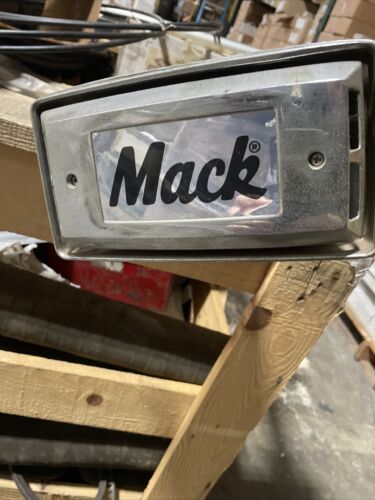 Heavy Duty Mack Parts Semi Truck Dual Air Horn 26″