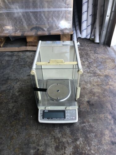 A&D AND HR-60 Analytical Scale Balance