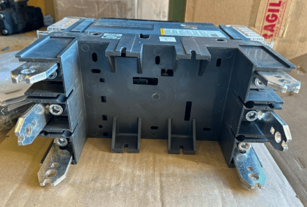 SCHNEIDER ELECTRIC 548755P33 / 548755P33 (BRAND NEW) PowerPacT LL600