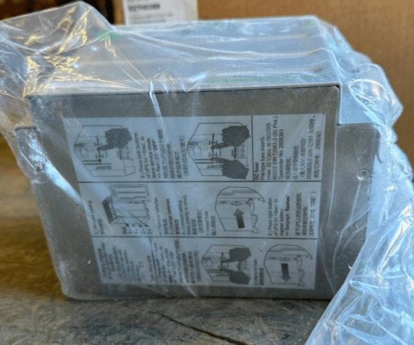 NEW Phoenix Contact QUINT-UPS/ 24DC/ 24DC/10/3.4AH 2320267 Module USA SELLER