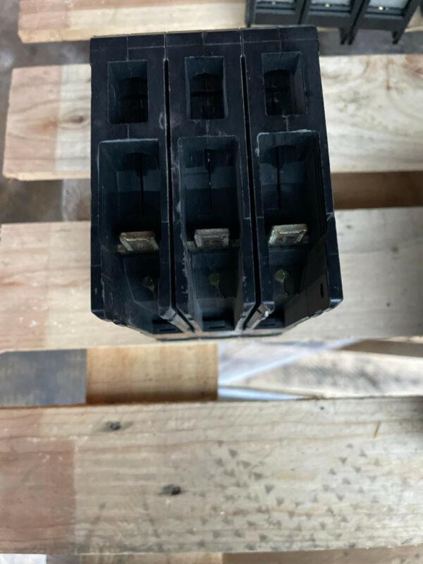 SIEMENS ED43B060 60A 3 POLE CIRCUIT BREAKER USED