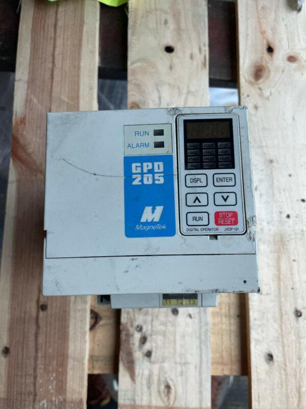 Magnetek GPD 205 GPD205-1001 Inverter
