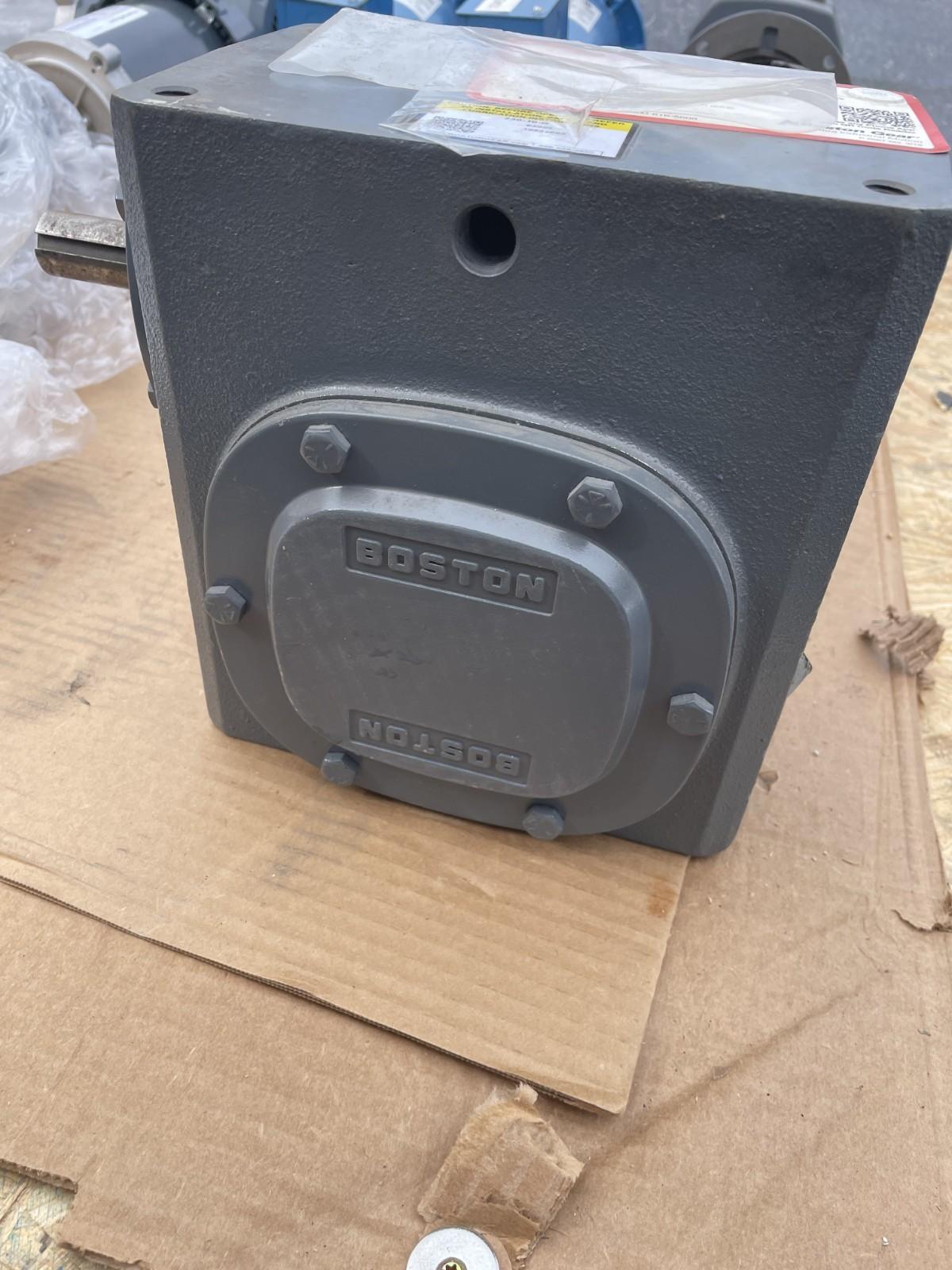 Boston Ge730-10-G worm gearbox ratio: 10:1 Gear Reducer distance: 3″ Boston Gear