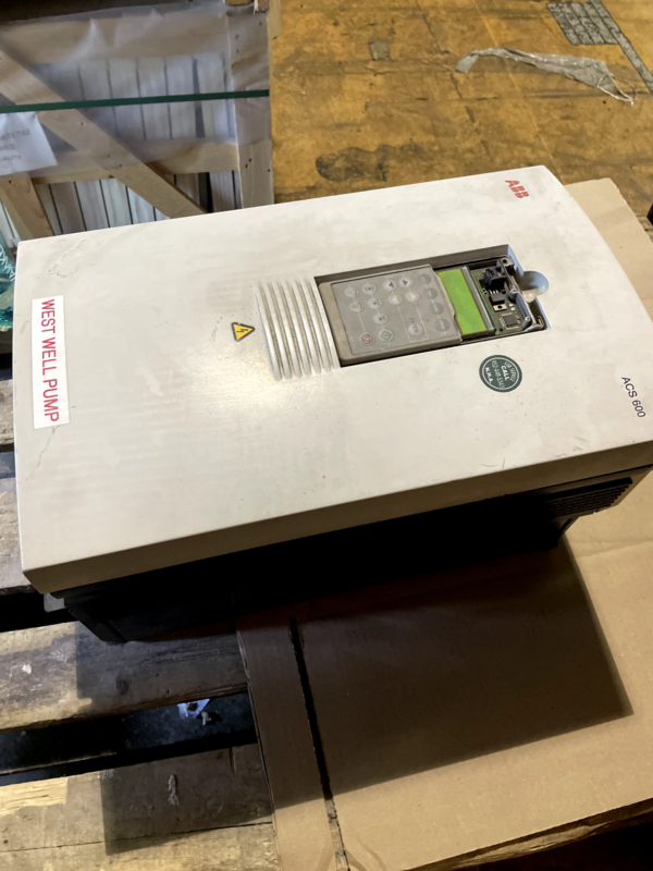 ABB ACS601-0025-4-000B1200801 25 HP 460VAC VFD