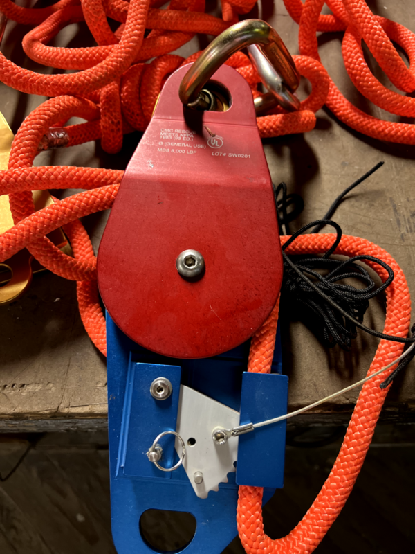 CMC Rescue – CMC Rescue Rope. MBS 8,000 LBF MEETS NFPA 430201