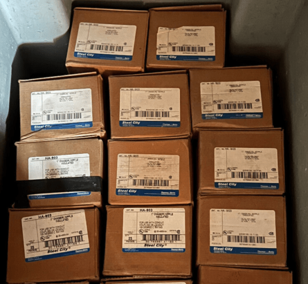 1″ Trade Steel City HA-903 (IMC) Conduit Chase Nipple Steel Insulated Lot of 25