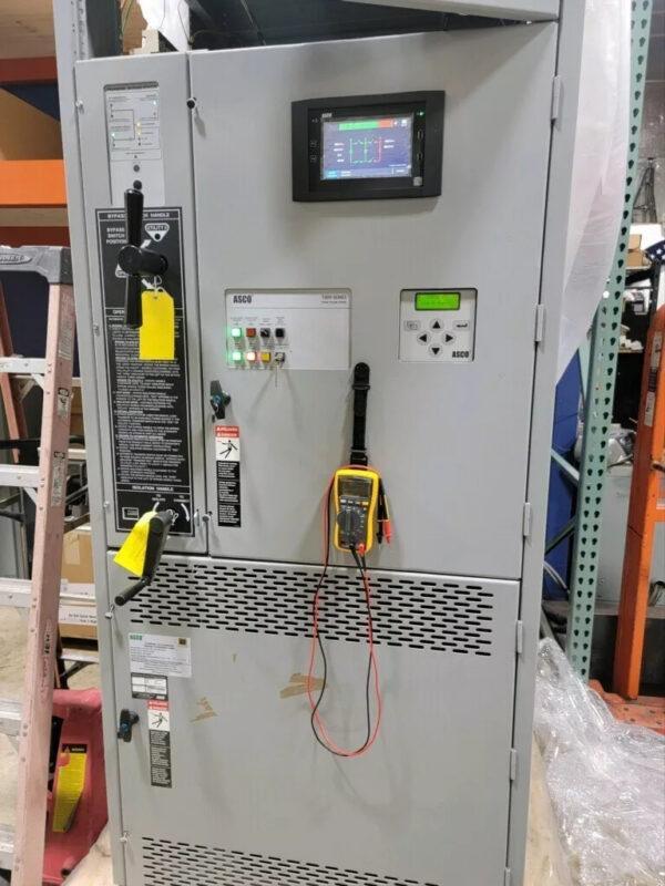 TRANSFER SWITCH NEMA 1 800 AMP 480 V H7ADTB030800N5XC