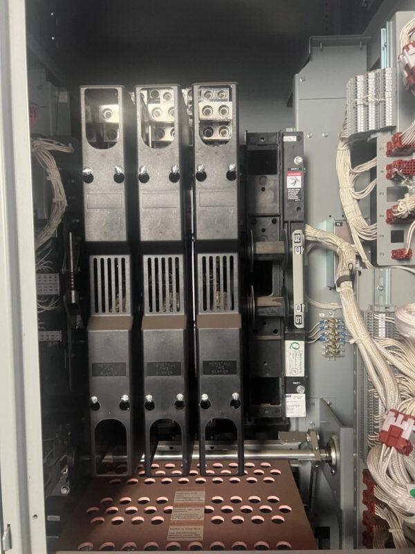 TRANSFER SWITCH NEMA 1 800 AMP 480 V H7ADTB030800N5XC
