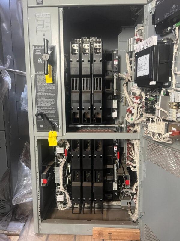 TRANSFER SWITCH NEMA 1 800 AMP 480 V H7ADTB030800N5XC