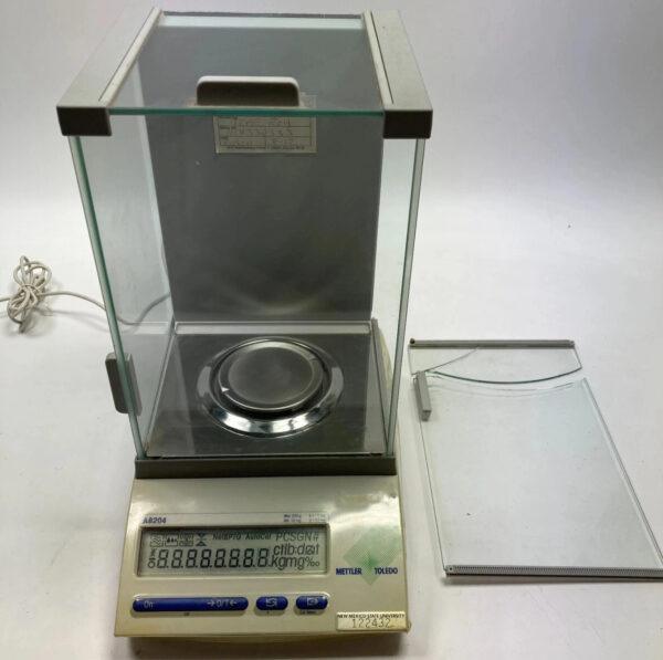 Mettler Toledo AB204 Analytical Balance Scale For Parts Untested + Broken glass
