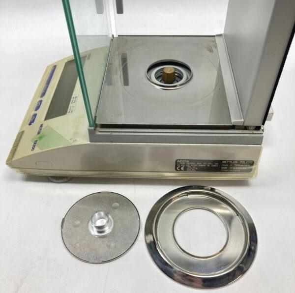 Mettler Toledo AB204 Analytical Balance Scale For Parts Untested + Broken glass