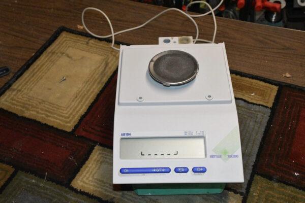 For Parts/Repair Mettler Toledo AB104 Analytical Balance 101g x 0.1mg