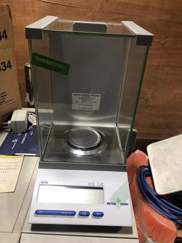 Mettler Toledo AB104 Analytical Balance .1mg (w/ 30 Day Parts & Labor Warranty)