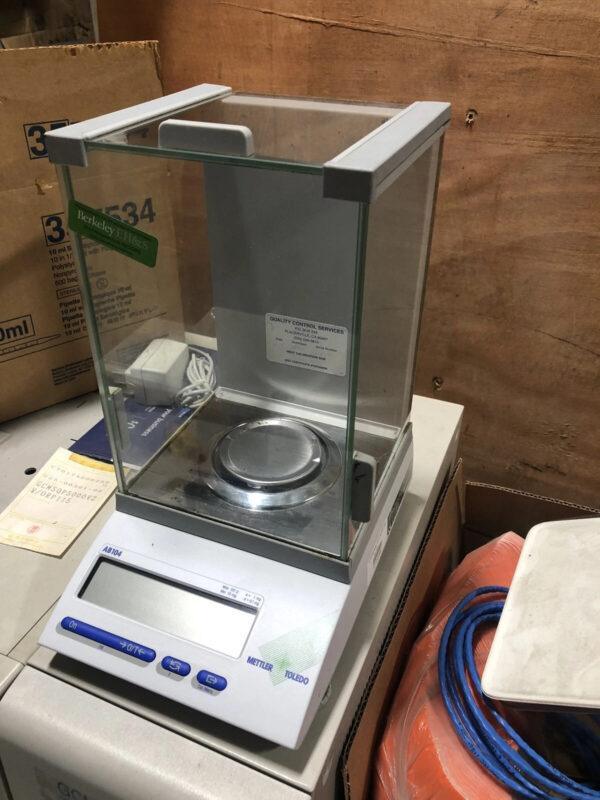 Mettler Toledo AB104 Analytical Balance .1mg (w/ 30 Day Parts & Labor Warranty)