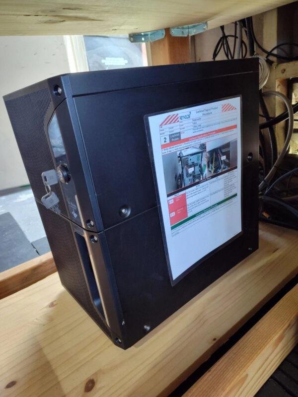 KEYENCE MD-U1020C 3-AXIS MARKING LASER w/ WORX ME1 ENCLOSURE & FUME EXTRACTOR