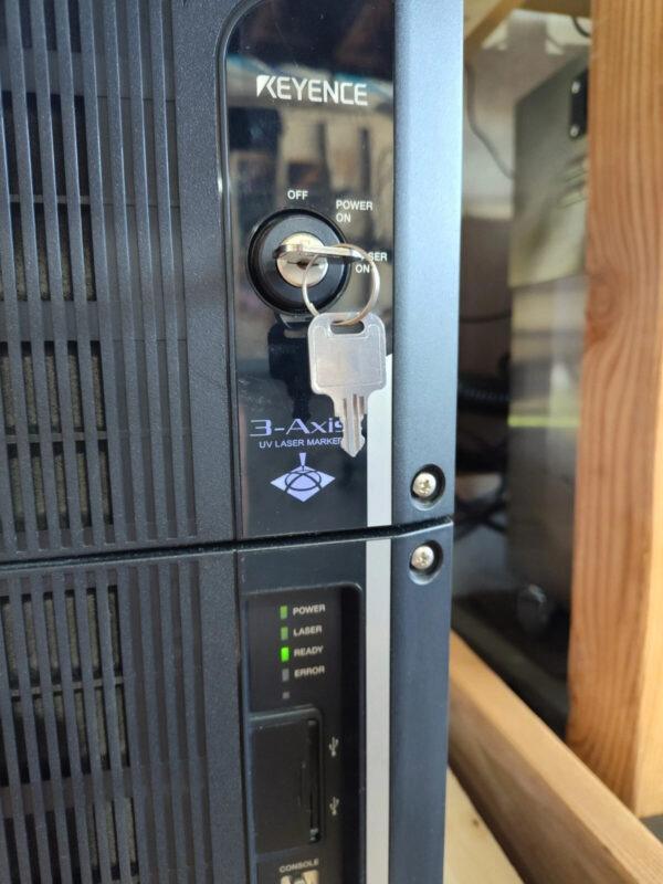 KEYENCE MD-U1020C 3-AXIS MARKING LASER w/ WORX ME1 ENCLOSURE & FUME EXTRACTOR