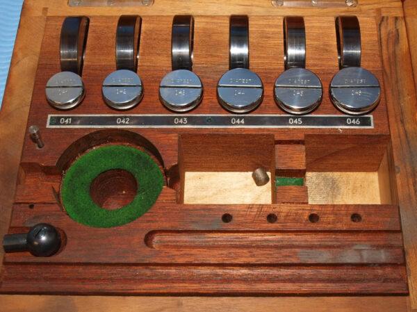 SUNNEN GR-3000 BORE GAGE + 32 DIATEST PROBES & SET RINGS + 3 GAGE HEADS .057-13″