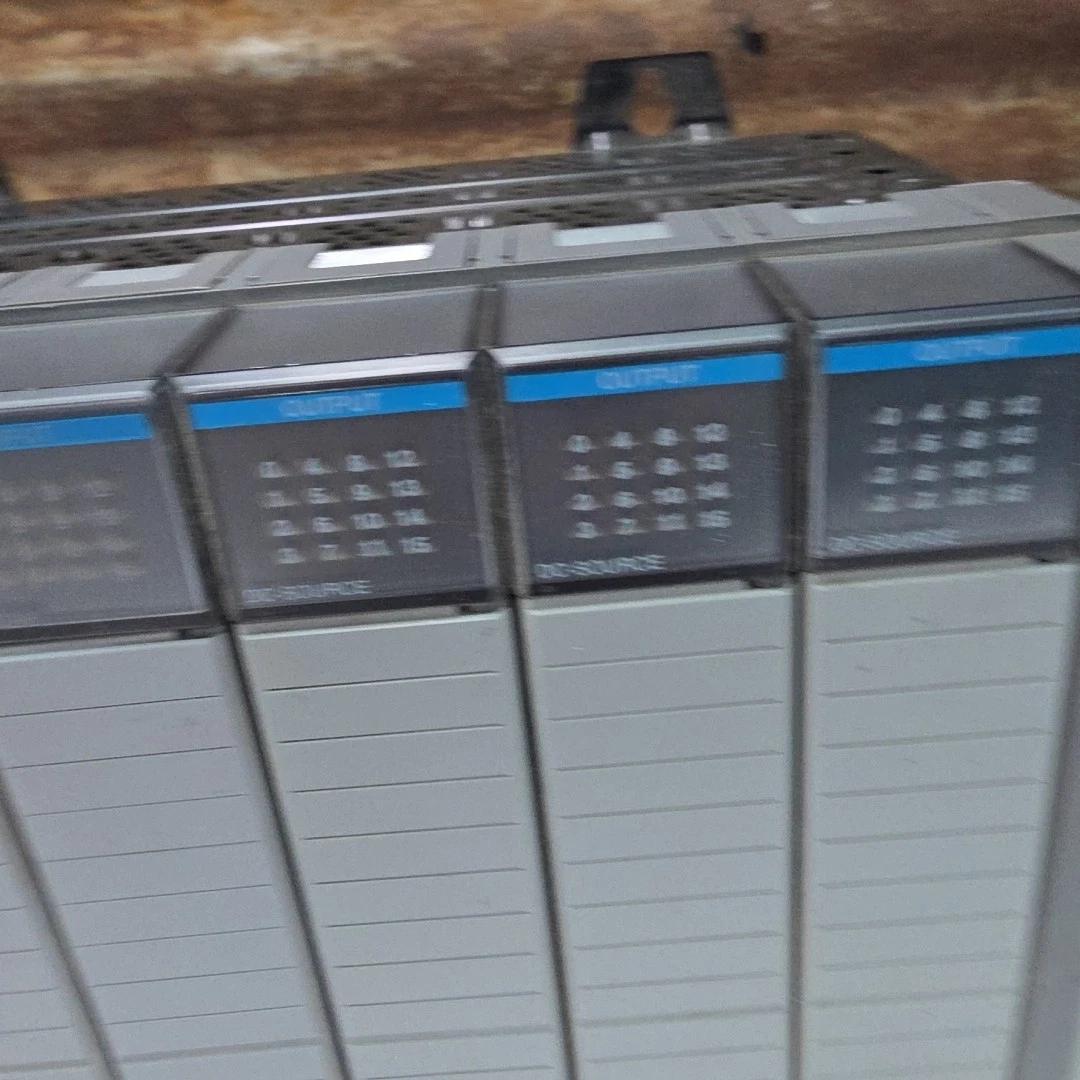 Allen Bradley SlC500 7-Slot Rack 1746-A7 1747 L541 CPU DC Sink Input 3x Output3x