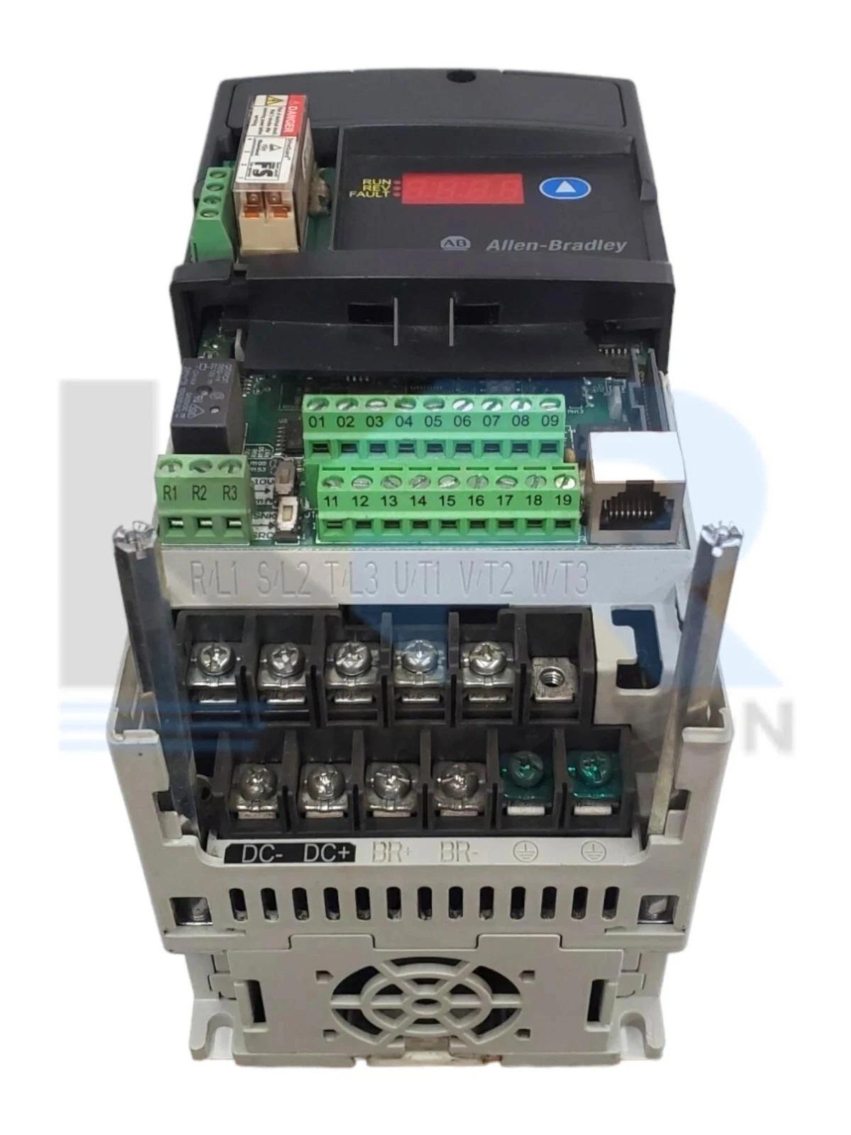 Allen Bradley 22D-D4P0N104 Bulletin 22D PowerFlex 40P 480V 3PH 4A 2HP 63Hz