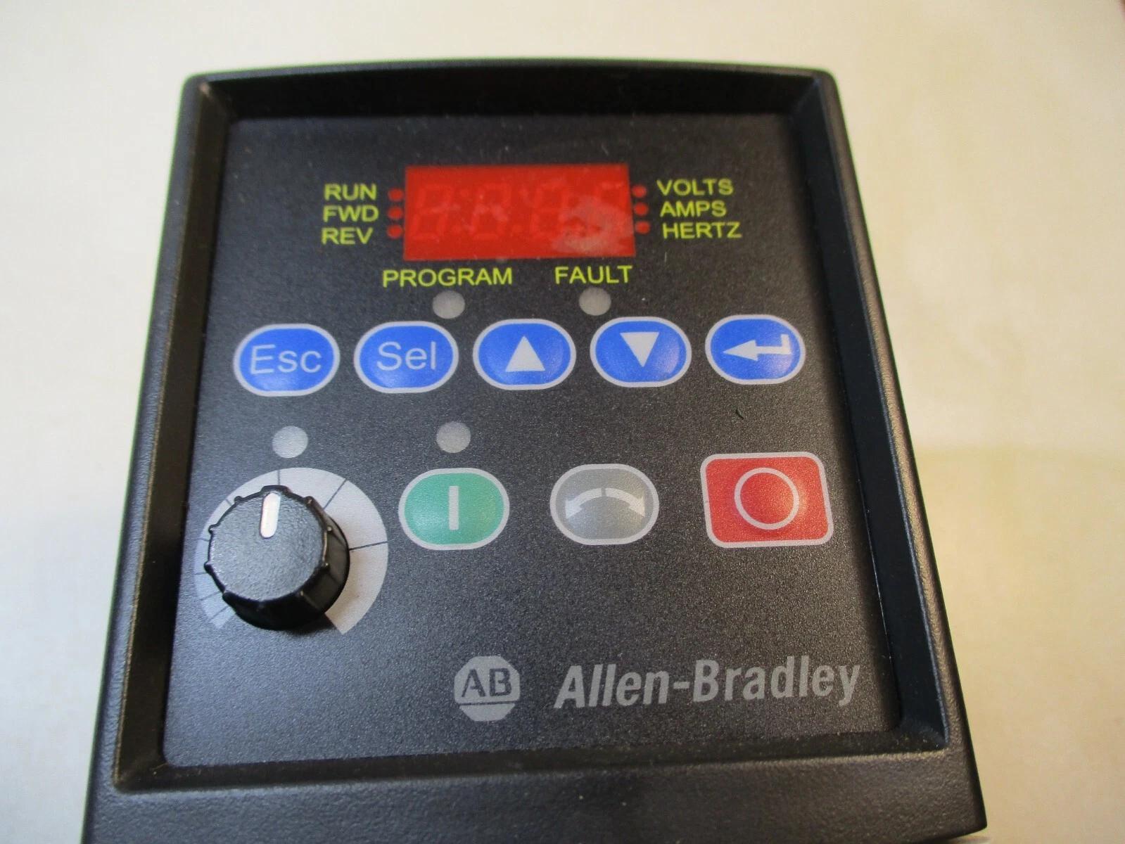ALLEN BRADLEY PowerFlex 4 22A-D1P4N104 SER A DRIVE