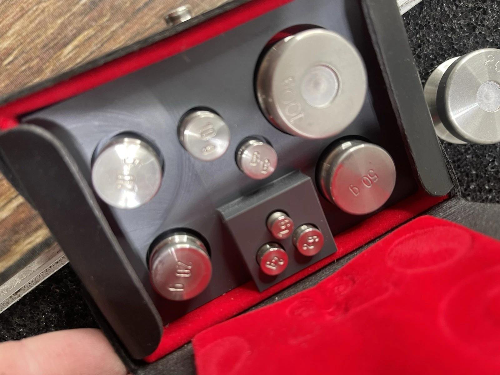 Rice Lake Metric Weighing System. Class F Range 5KG-1 G