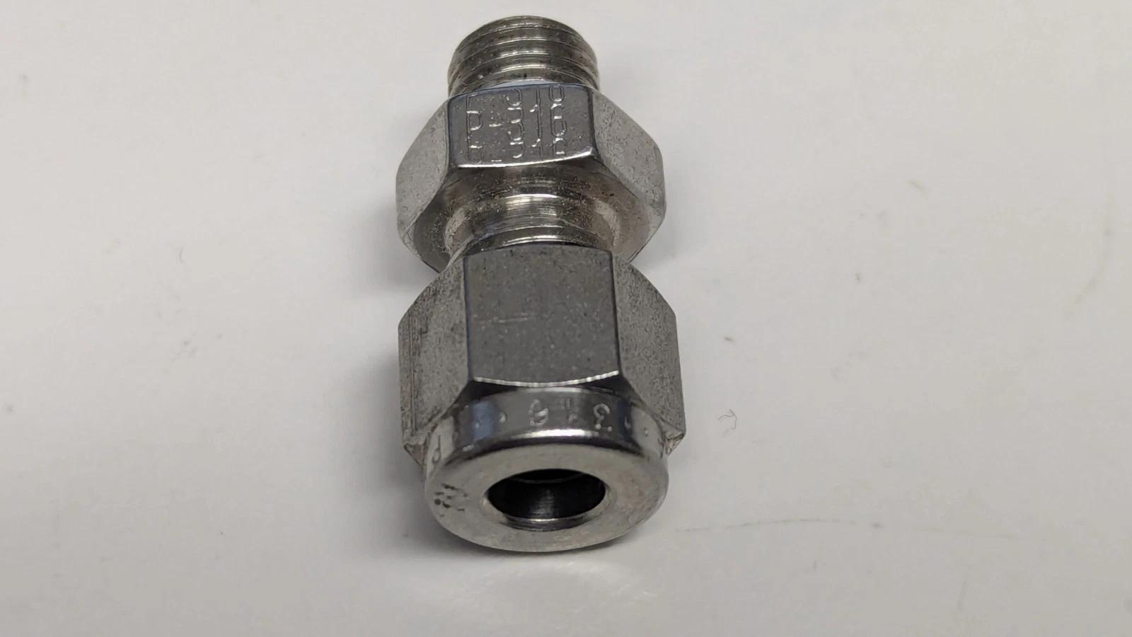 New Parker Stainless 1/4″ Tube A-Lok to SAE 3/8-24 Straight Thread, 4M1SC3-316