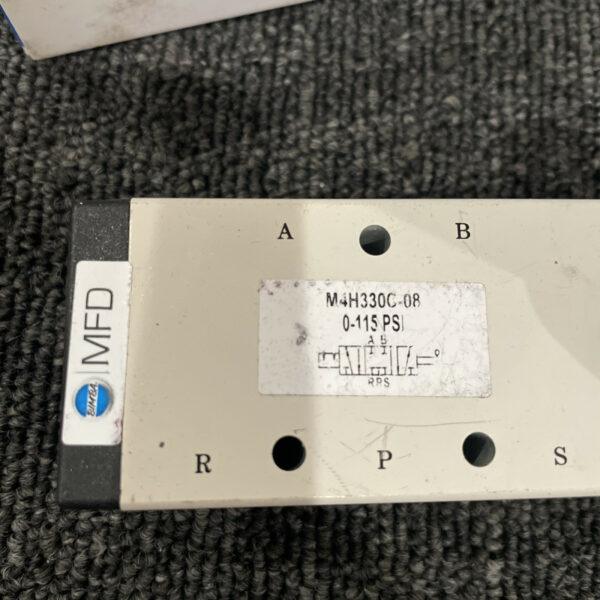 Bimba M4H330C-08 Manual Valve, Hand Lever, 5/3, Closed Ctr, 1/4 NPT 0-120psi