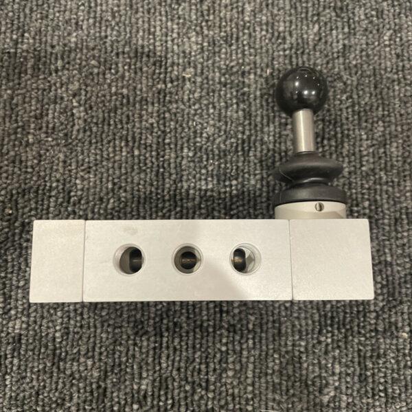 AIRTEC HF-18-530 HAND LEVER VALVE w/ R07-200RNAA & SCHRADER BELLOWS 250 PSIG