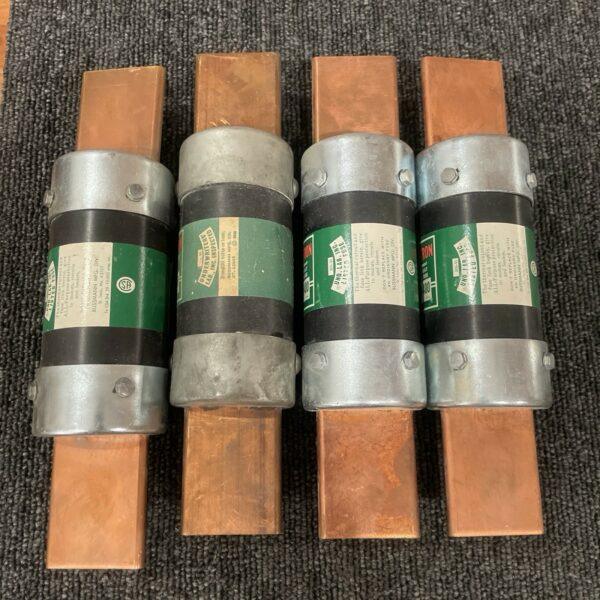 (4) Fusetron FRN-400 Dual Element Time Delay Fuse 400A 250V