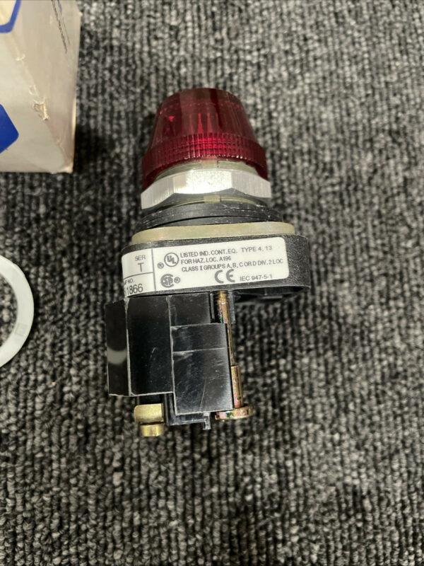ALLEN BRADLEY 800T-P16R/ T PILOT LIGHT W/ 40171-002-01 COIL 800T-P16