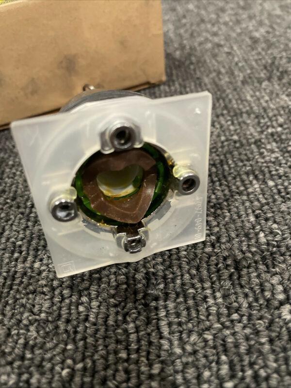 NEW SQUARE D 9001KS11K1 KEY OPERATED SEL SWITCH  Series K
