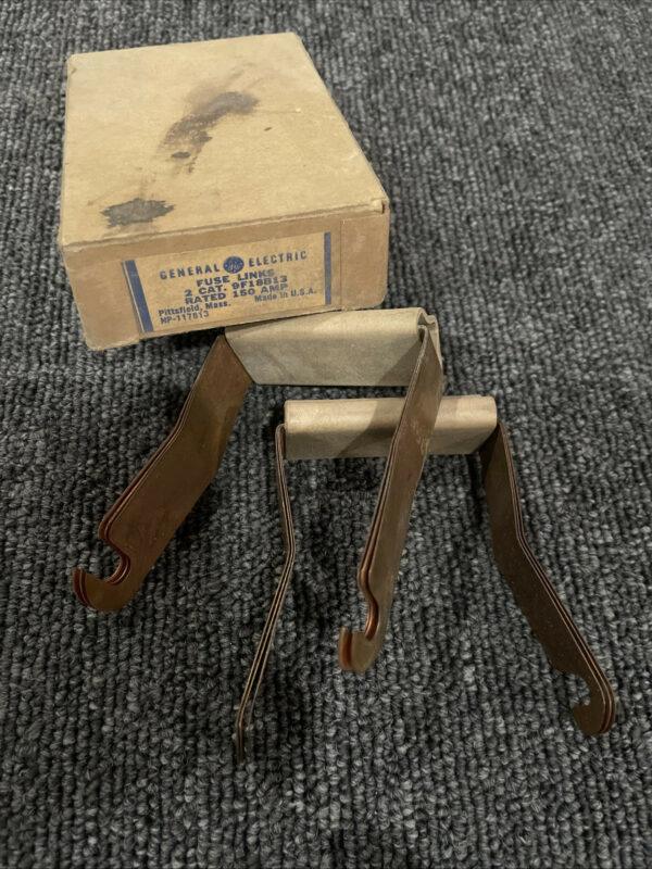 (2) GENERAL ELECTRIC 9F18B8 / 9F18B8 – 150 Amp
