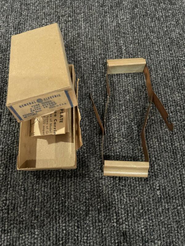 2 GENERAL ELECTRIC 9F18B8 / 9F18B8 – 15 Amp