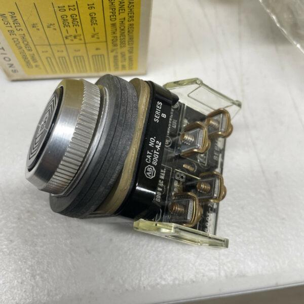 ALLEN BRADLEY 800T-A2A PUSHBUTTON SER. C 800TA2A