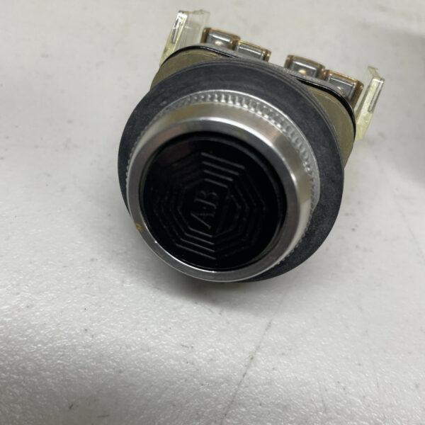 ALLEN BRADLEY 800T-A2A PUSHBUTTON SER. C 800TA2A