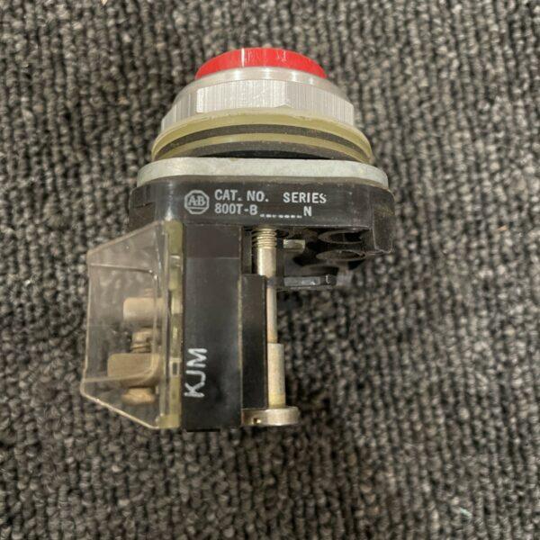 ALLEN BRADLEY 800T-B SER.N PUSHBUTTON RED