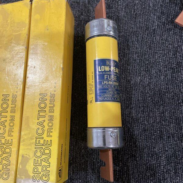 LOT OF (3) COOPER BUSSMAN LPS-RK-200SP LOW-PEAK FUSES