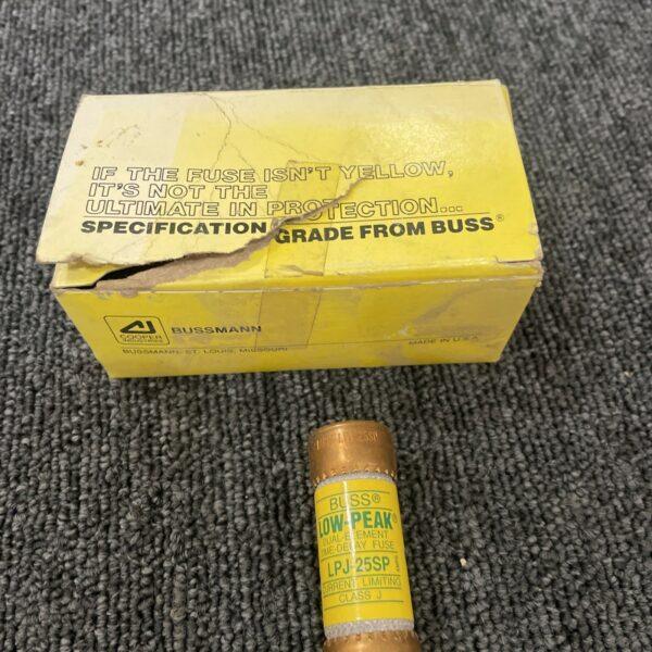 (10) BUSSMANN LPJ-25SP LOW-PEAK FUSES